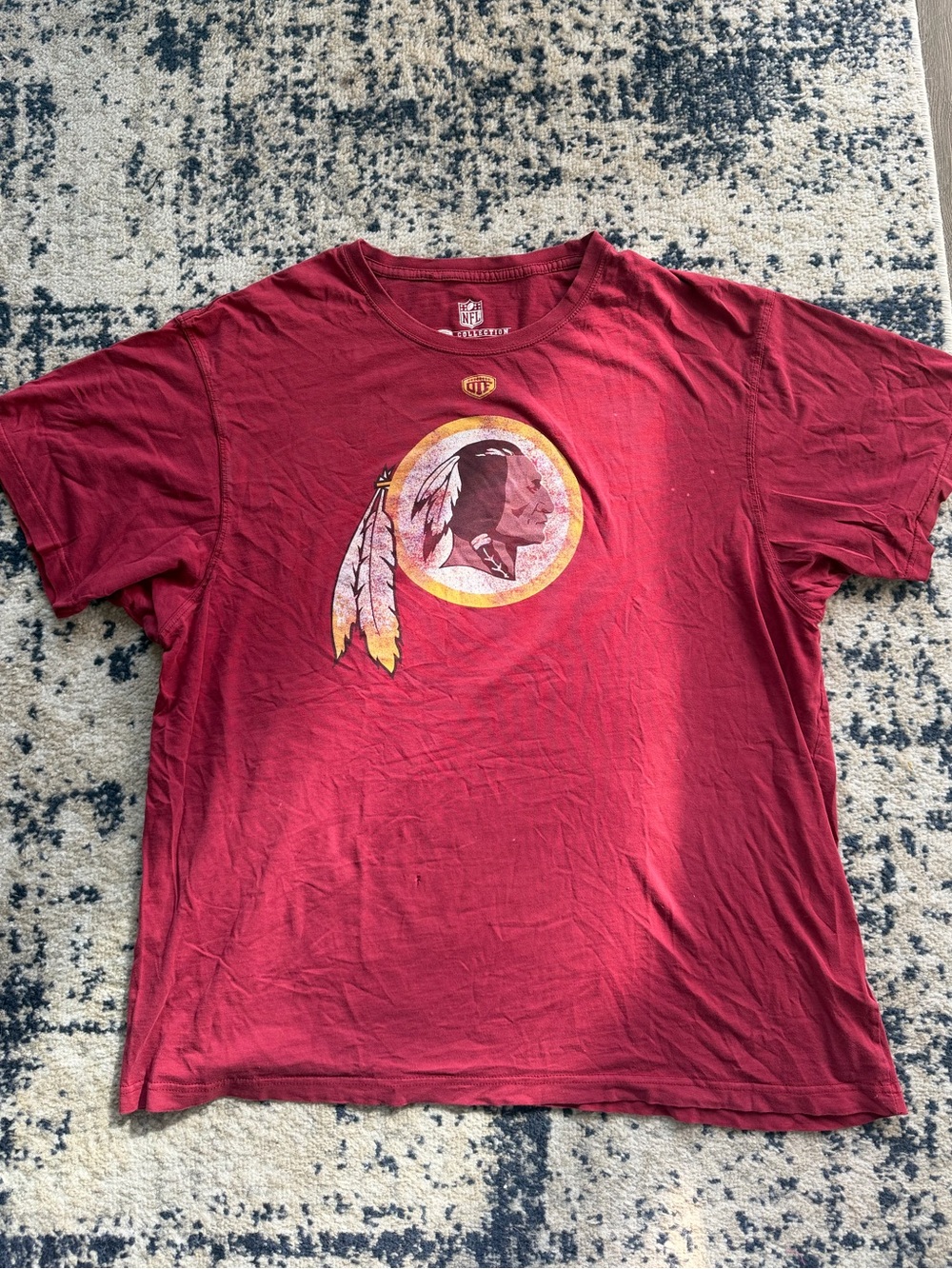 NFL Men's Burgundy Short-Sleeve Team Logo Tee “Redskins”